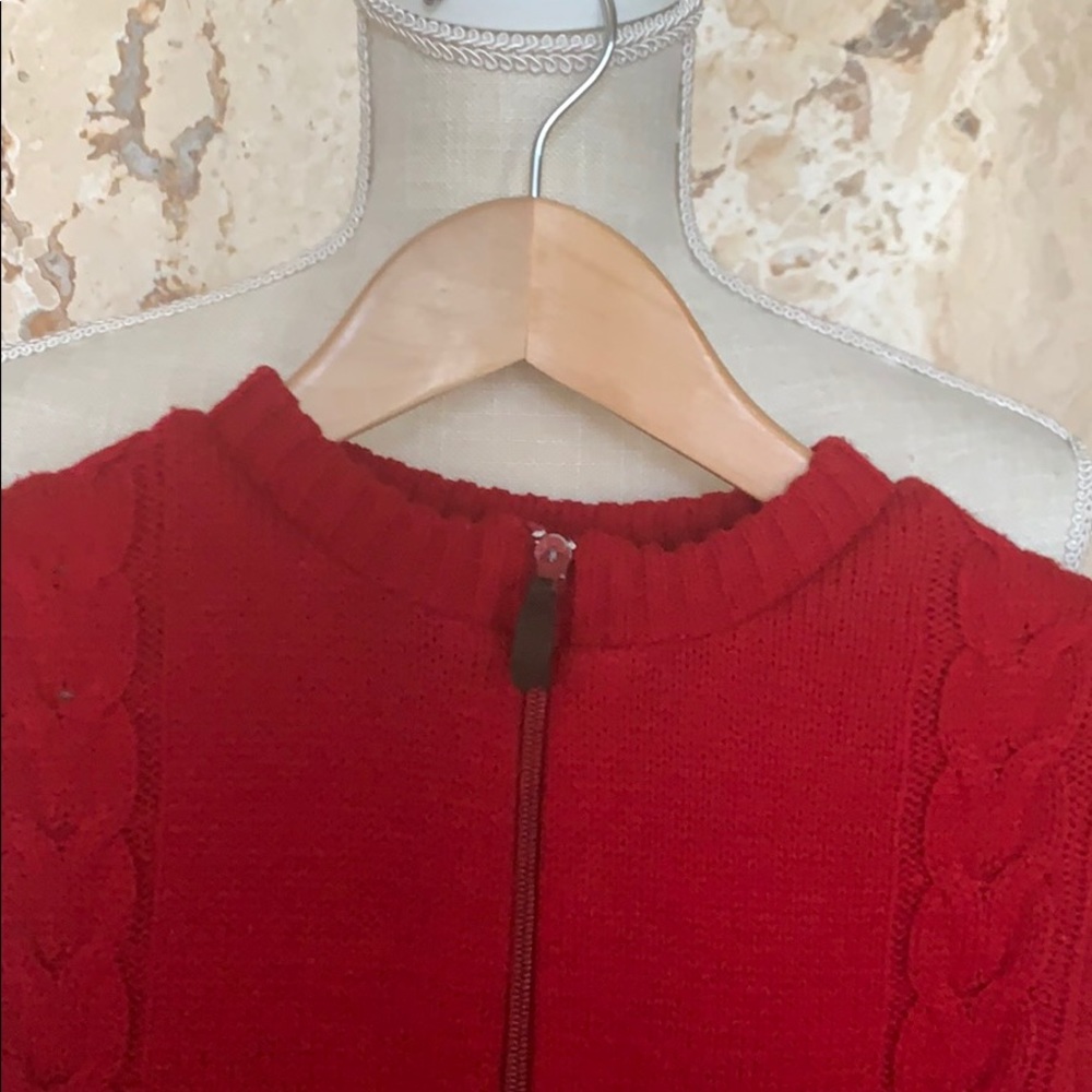 Vest - Picture 2 of 4